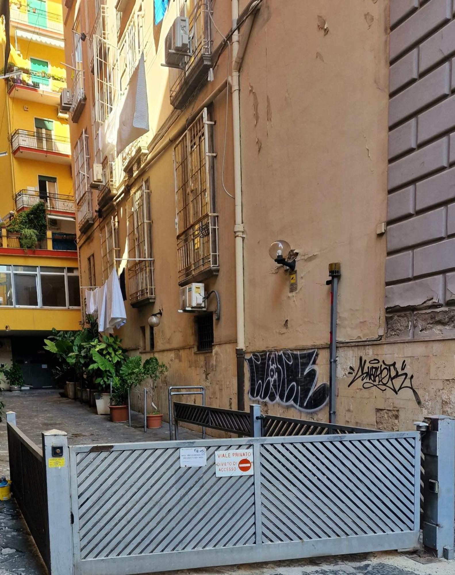 Faccia Gialla Napoli Casa Vacanze Luaran gambar