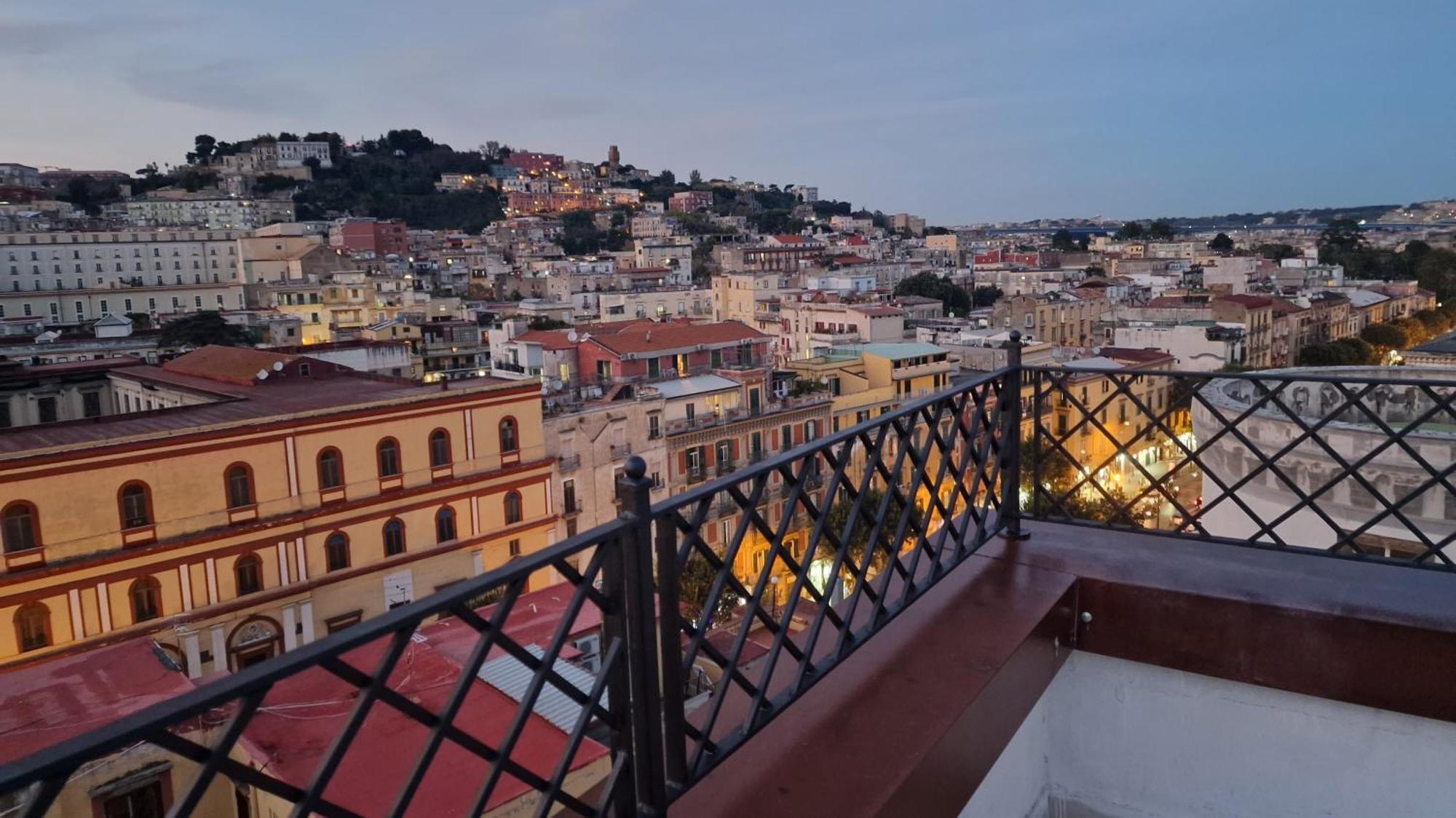 Faccia Gialla Napoli Casa Vacanze Luaran gambar